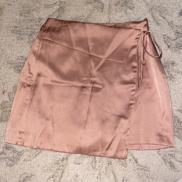 Abercrombie & Fitch Dresses & Skirts - Abercrombie skirt womens. Perfect condition. Never worn. XS